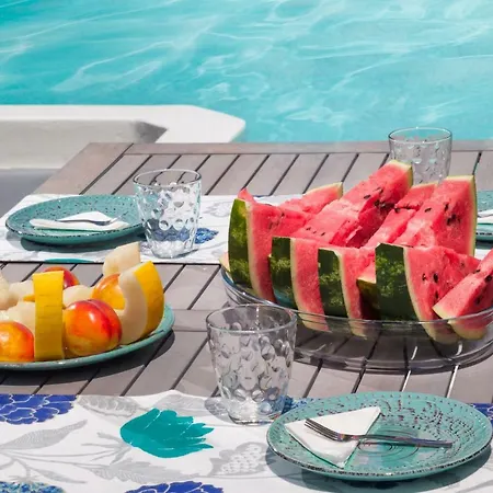 Del Sol Santorini Mesariá